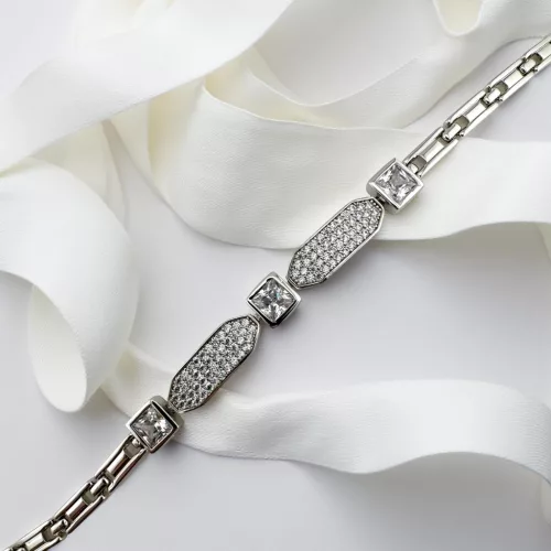 Laura Silver Diamond